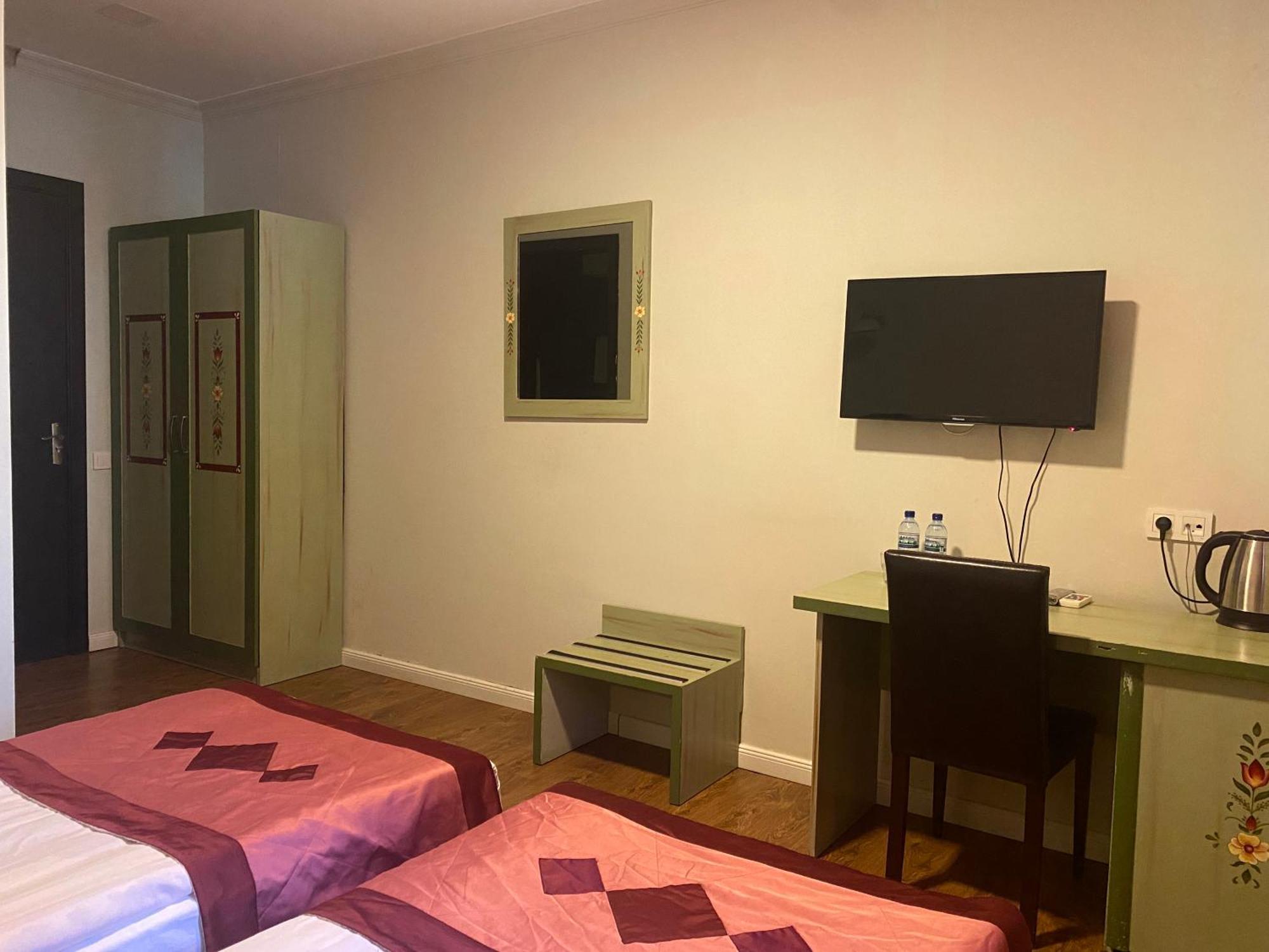 Prestige Palace - Esquisse Hotel 第比利斯 客房 照片